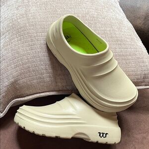 Armadillo Shoes women’s size 10 worn twice